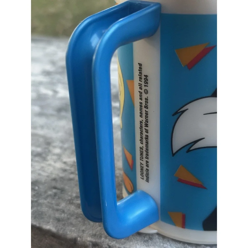 VTG Looney Toons Plastic Tumbler Cup 1994 Warner Brothers Sylvester Tweety Bird